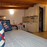 Luxury Sisters House \